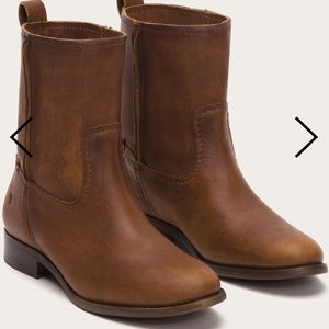 Frye Cara Boots NWOT